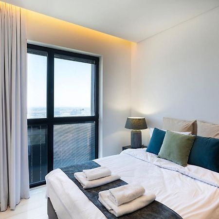 Ferienwohnung Yalarent Sea-Breeze Penthouse With Jacuzzi Bat Yam Exterior foto