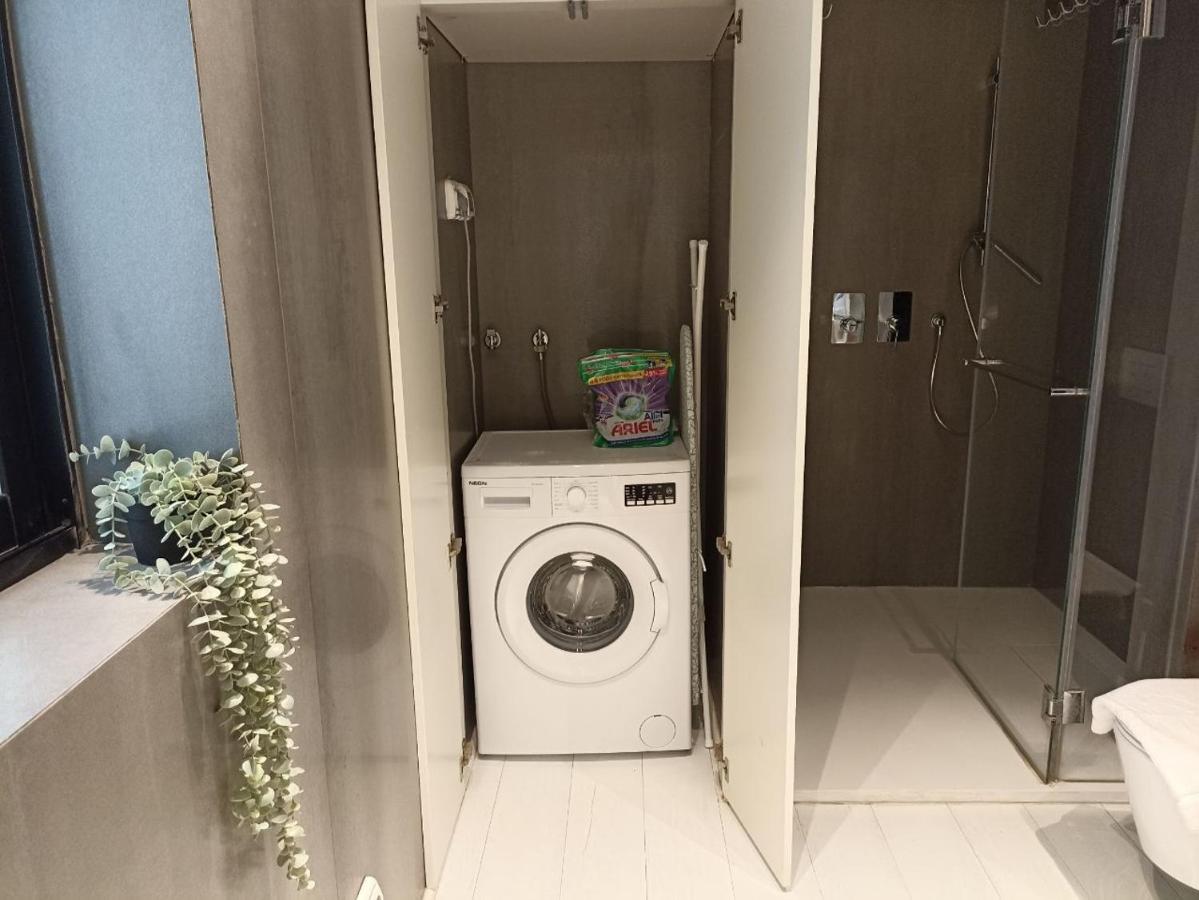 Ferienwohnung Yalarent Sea-Breeze Penthouse With Jacuzzi Bat Yam Exterior foto