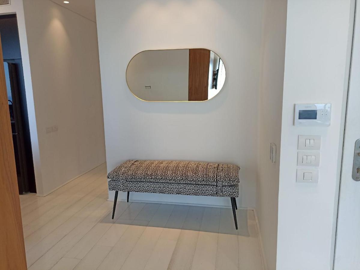 Ferienwohnung Yalarent Sea-Breeze Penthouse With Jacuzzi Bat Yam Exterior foto