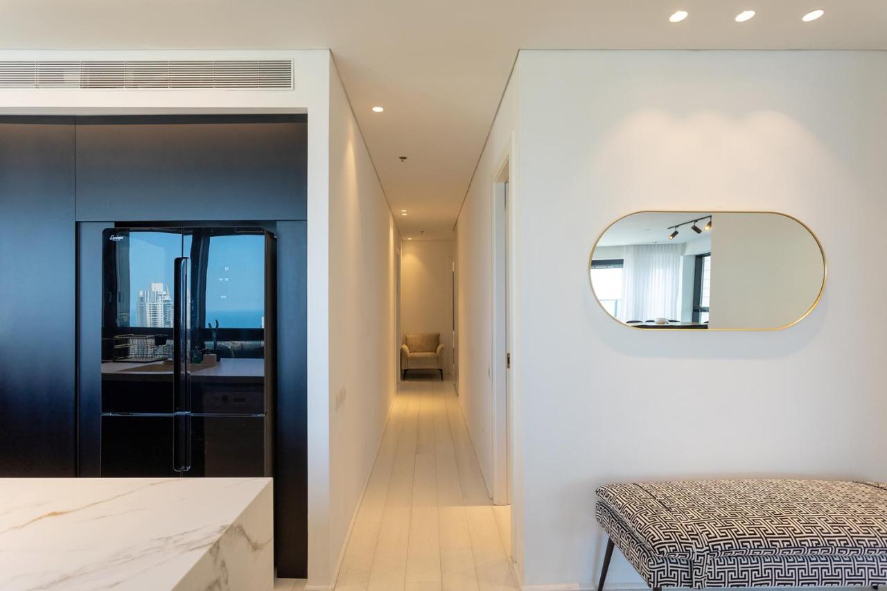 Ferienwohnung Yalarent Sea-Breeze Penthouse With Jacuzzi Bat Yam Exterior foto