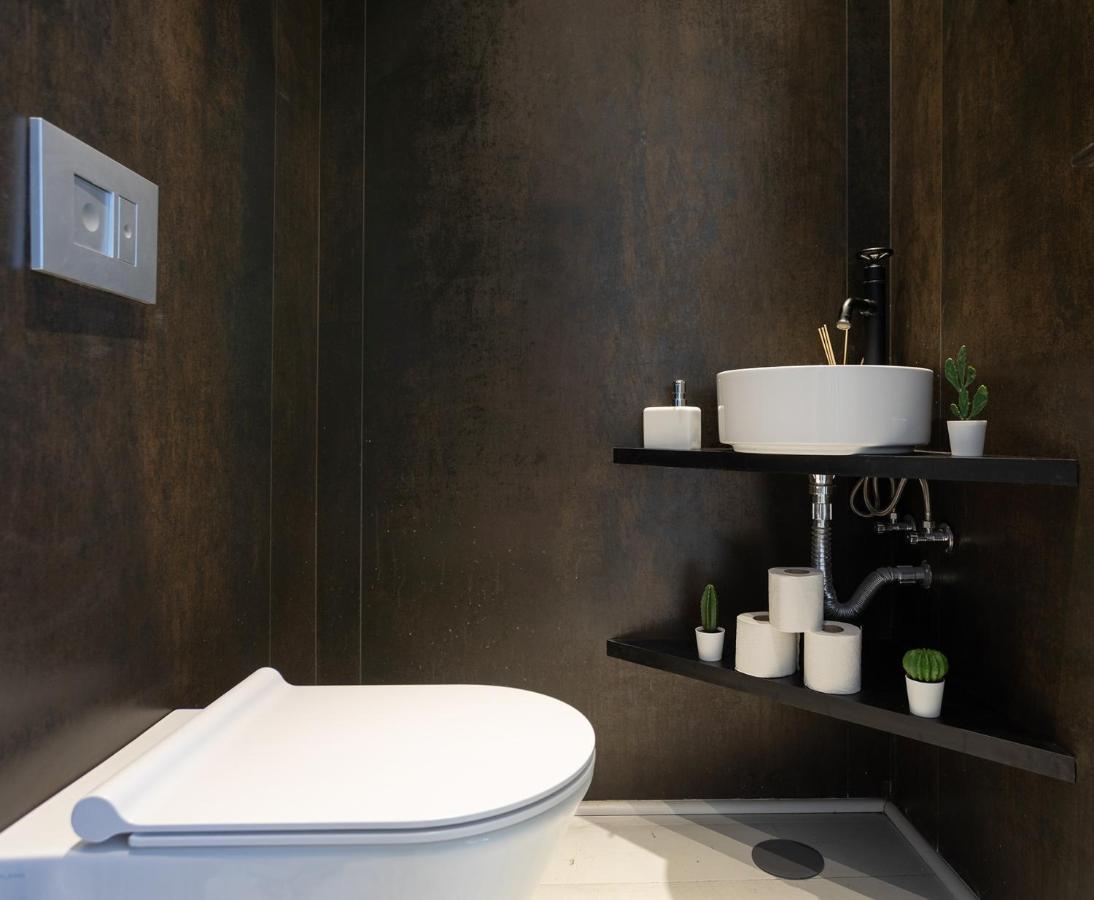 Ferienwohnung Yalarent Sea-Breeze Penthouse With Jacuzzi Bat Yam Exterior foto