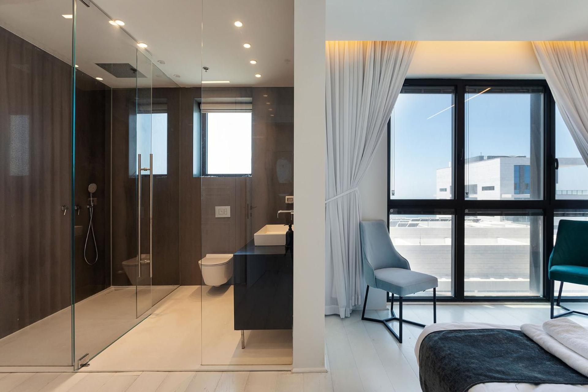 Ferienwohnung Yalarent Sea-Breeze Penthouse With Jacuzzi Bat Yam Exterior foto
