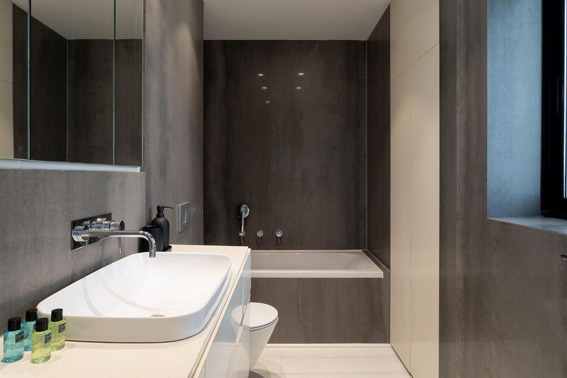 Ferienwohnung Yalarent Sea-Breeze Penthouse With Jacuzzi Bat Yam Exterior foto