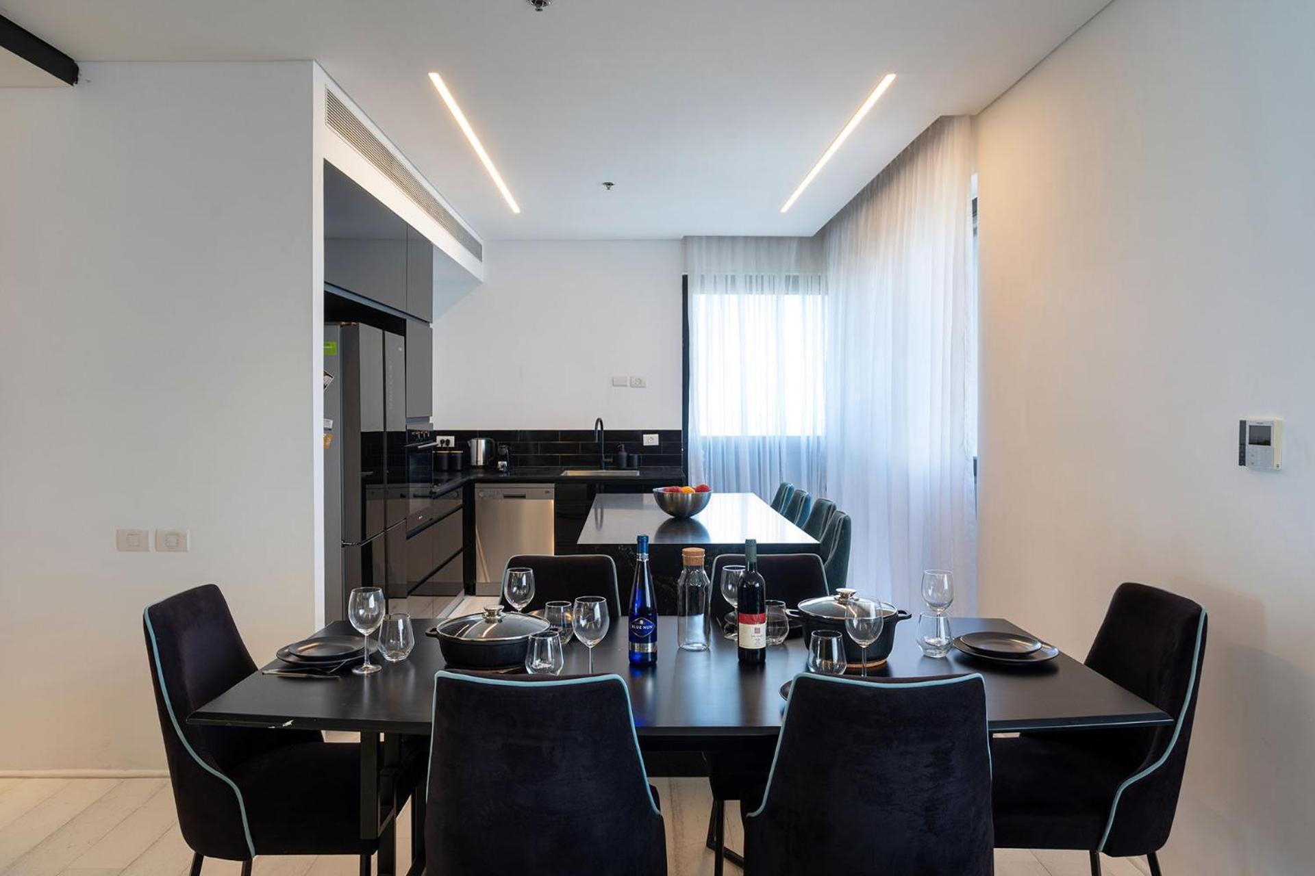 Ferienwohnung Yalarent Sea-Breeze Penthouse With Jacuzzi Bat Yam Exterior foto